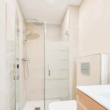 First Line Oasis Td05 Apartman *